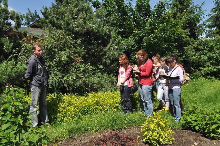 Экскурсия в «Питомник Савватеевых» студентов Московского Государственного Университета леса