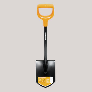 Лопата штыковая укороченная FISKARS 1026667